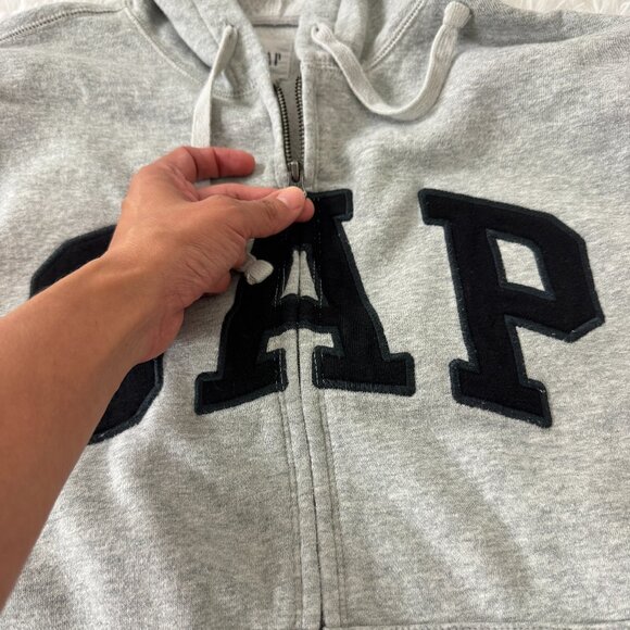 EUC GAP Relaxed Logo Hoodie Size Gray Color Size S - Picture 3 of 9